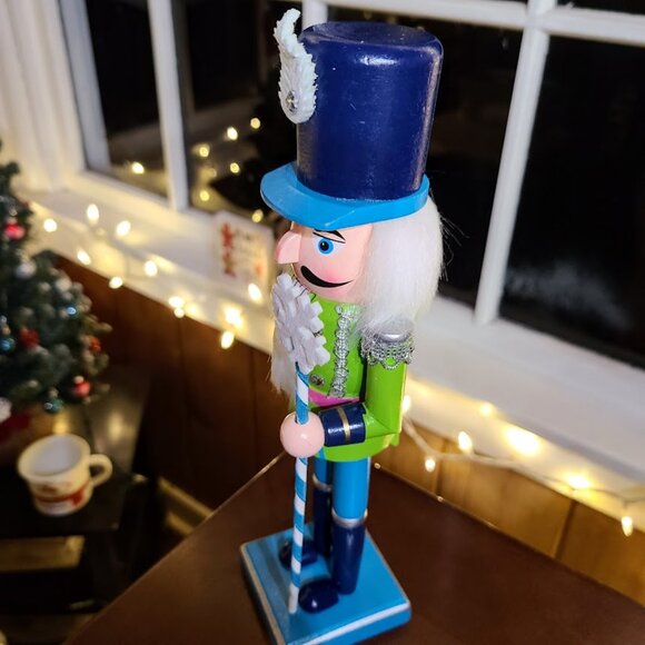 Christmas Nutcracker Soldier Wooden Holiday Mantel Decoration Blue Green Statue - Picture 3 of 5